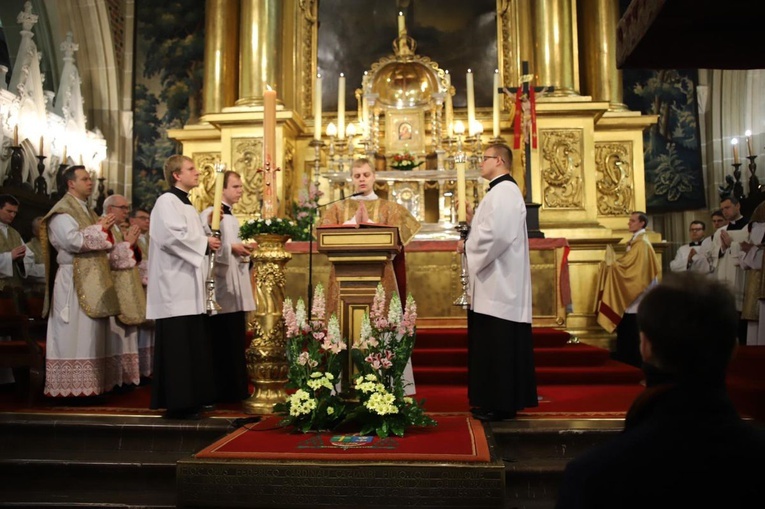 Msza św. na Wawelu w intencji ojczyzny