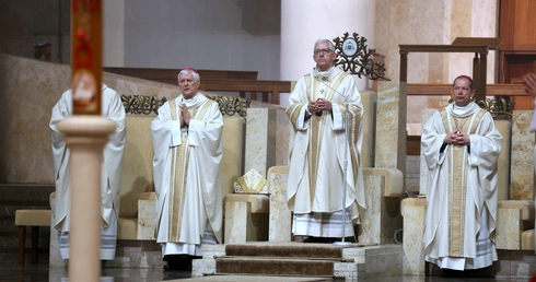 Abp Skworc: Miejscem testowania naszego patriotyzmu jest dziś szpital