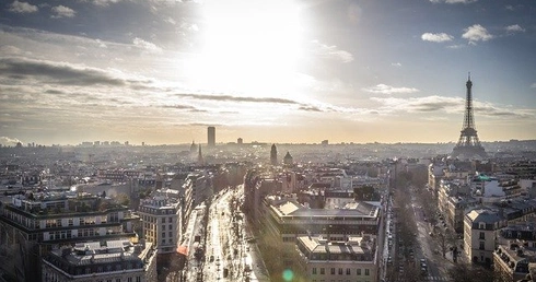 Francja: nie będzie kwarantanny dla osób z UE, strefy Schengen i W. Brytanii