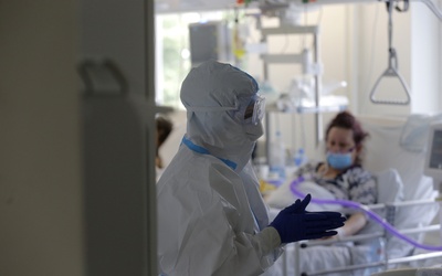 MZ: 236 nowych zakażeń koronawirusem, kolejne 3 osoby zmarły