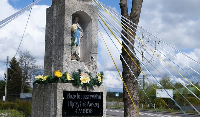 Maryjne kapliczki w diecezji. Stwórzmy majową galerię 