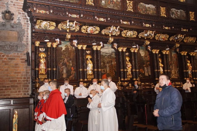 Msza św. z nadzwyczajnymi szafarzami archidiecezji krakowskiej