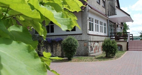 21 pacjentów przyjmie nowe izolatorium w Ostrowcu. To placówka Caritas.