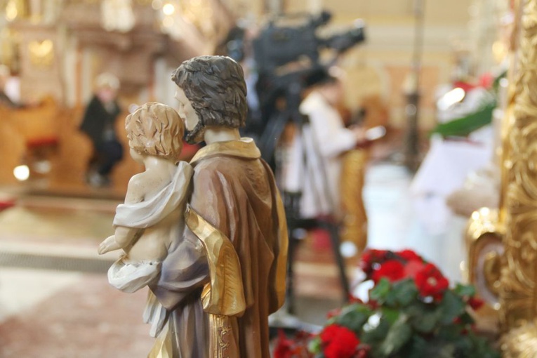 Msza św. w Sanktuarium św. Józefa w Kaliszu pod przewodnictwem bp. Marka Mendyka