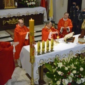 Z okazji 8 maja nie odbyły się doroczne uroczystości. Mszy św. w kościele garnizonowym w Radomiu przewodniczył bp Henryk Tomasik.