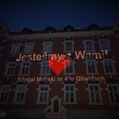 Gliwice. „Jesteśmy z Wami!" -  mapping dla personelu medycznego Szpitala Miejskiego nr 4