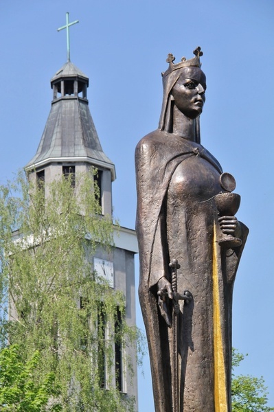 Knurów. Św. Barbara trafiła na pomnik