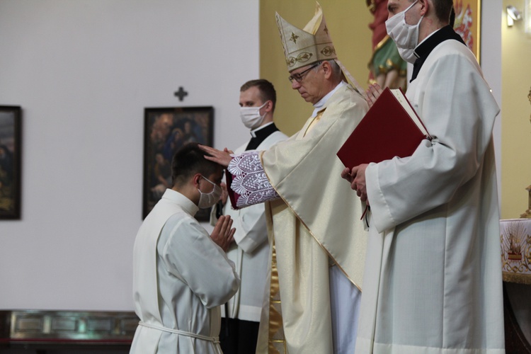 Święcenia diakonatu w Oleśnicy