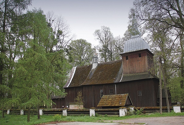 ▼	Zabytkowa polańska świątynia św. Mikołaja.