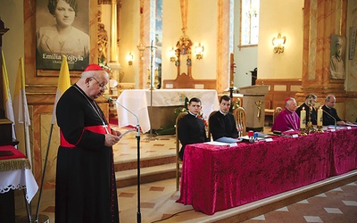 – Papież często wracał do doświadczenia domu – przypomniał kardynał.