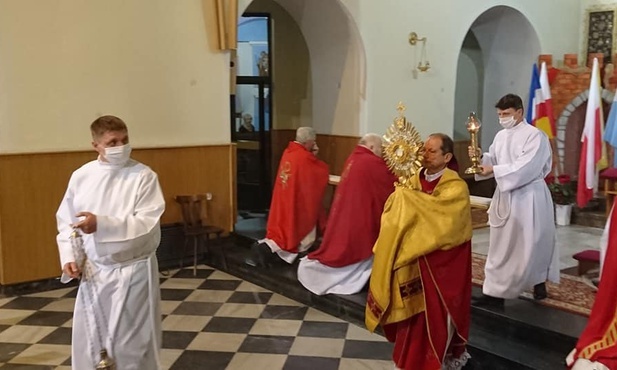 Bp Olszowski do Żorzan: Ogień miłości nie wyrządza szkód