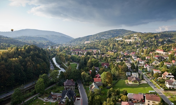Beskid Śląski. Pracowity weekend GOPRowców. Wypadki rowerzystów i paralotniarzy