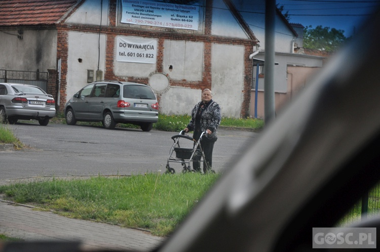 Figura Matki Bożej Fatimskiej przejechała ulicami Gubina