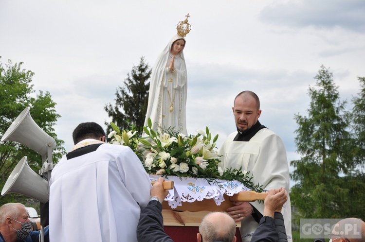 Figura Matki Bożej Fatimskiej przejechała ulicami Gubina