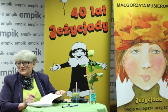 "Na Jowisza! Uzupełniam Jeżycjadę" czyli 45 lat przenikania się życia i literatury