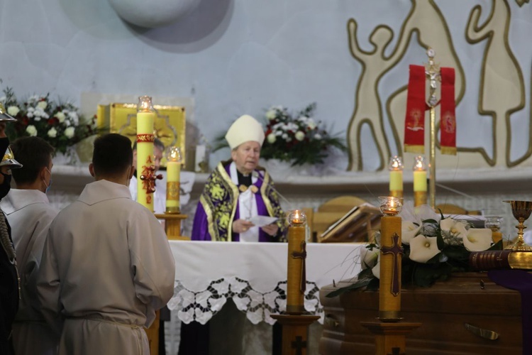 Pogrzeb śp. ks. Michała Klisia w Międzybrodziu Żywieckim