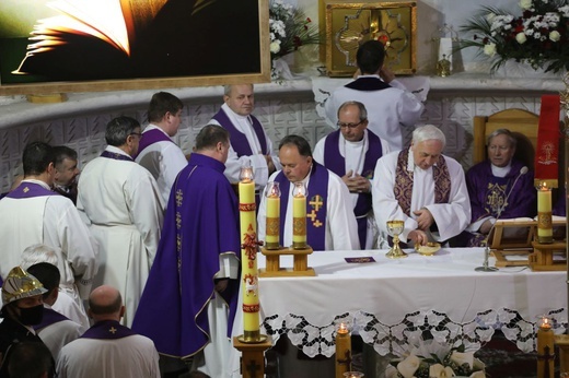 Pogrzeb śp. ks. Michała Klisia w Międzybrodziu Żywieckim