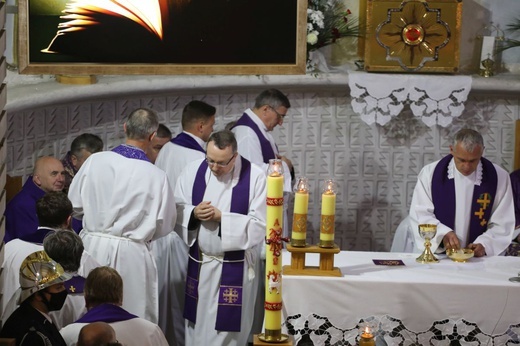Pogrzeb śp. ks. Michała Klisia w Międzybrodziu Żywieckim