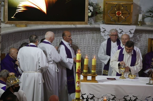 Pogrzeb śp. ks. Michała Klisia w Międzybrodziu Żywieckim