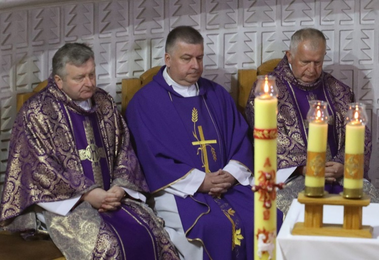 Pogrzeb śp. ks. Michała Klisia w Międzybrodziu Żywieckim