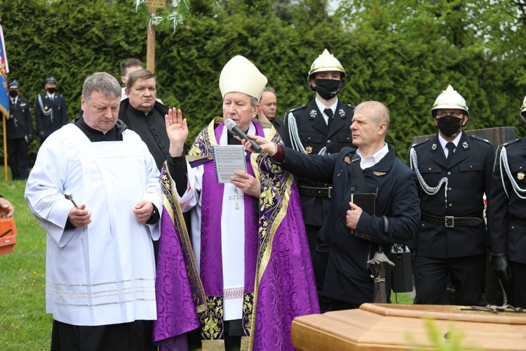 Pogrzeb śp. ks. Michała Klisia w Międzybrodziu Żywieckim