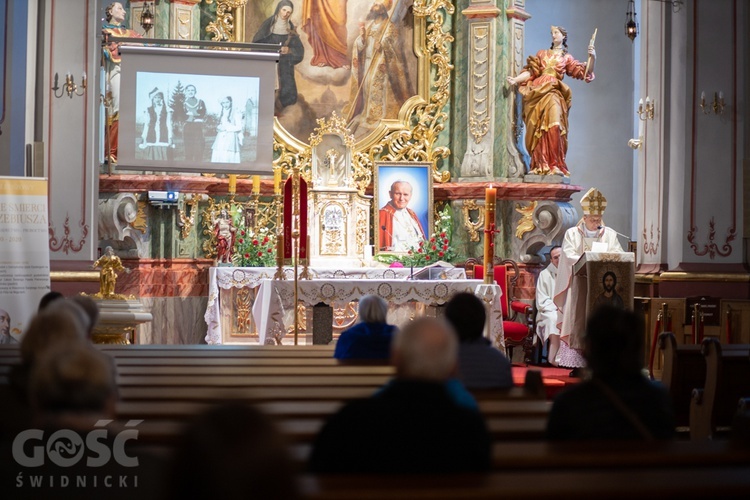 Msza św. z okazji 100. rocznicy urodzin św. Jana Pawła II w Świdnicy