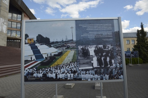 Wystawa poświęcona Janowi Pawłowi II 