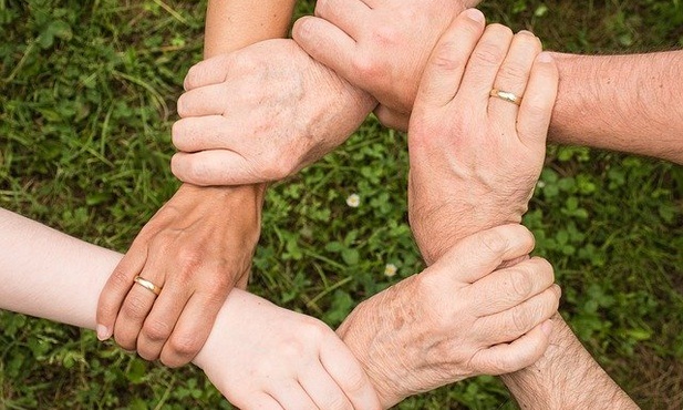 Reakcja Kościoła na Covid-19, pomoc Caritas dla 10 mln potrzebujących