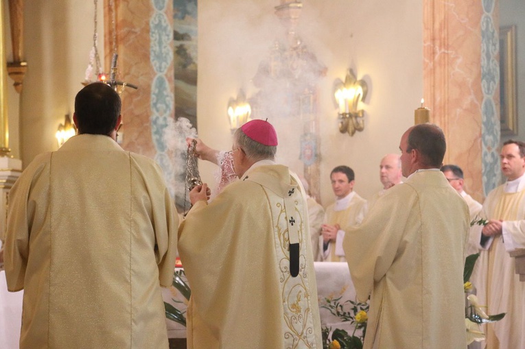 Wadowice. Msza św. z okazji setnej rocznicy urodzin św. Jana Pawła II