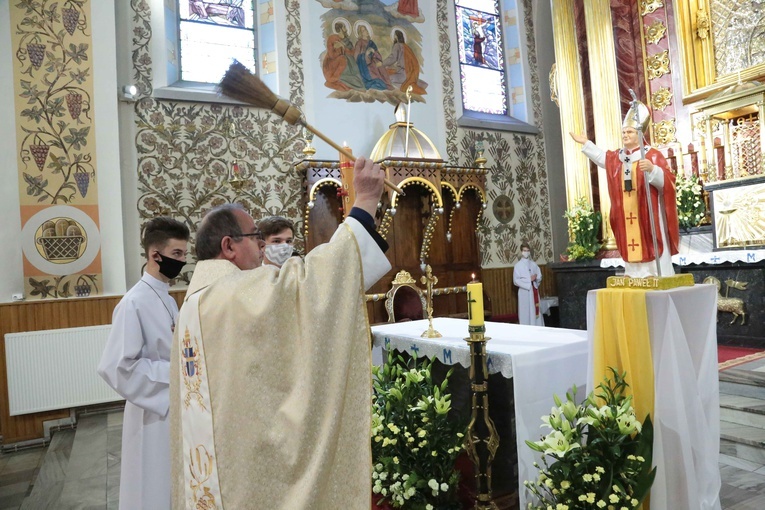 Zaborów. Poświęcenie figury św. Jana Pawła II