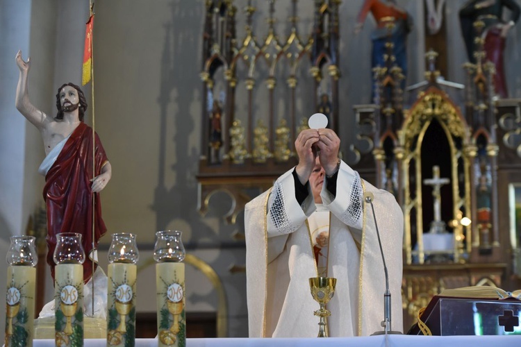 Serce i chorągiew dla Jana Pawła II