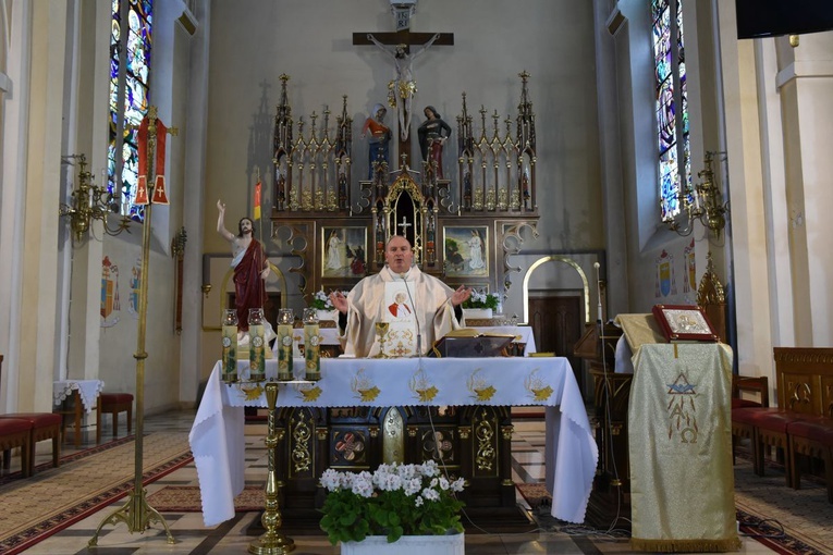 Serce i chorągiew dla Jana Pawła II
