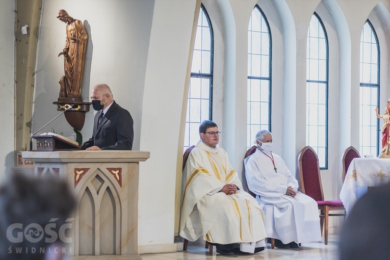 Złoty jubileusz przyjęcia I Komunii Świętej bpa Marka Mendyka