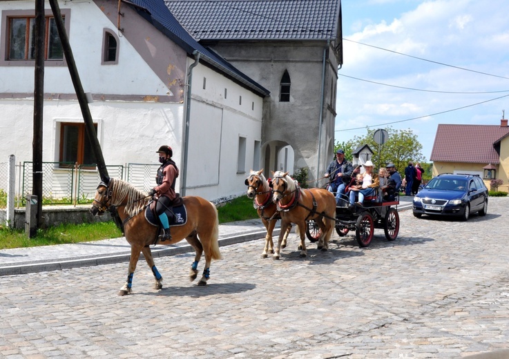 Pielgrzymka miłośników koni na Górę Świętej Anny