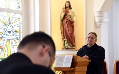 Jedna z konferencji w polanickim domu rekolekcyjnym.