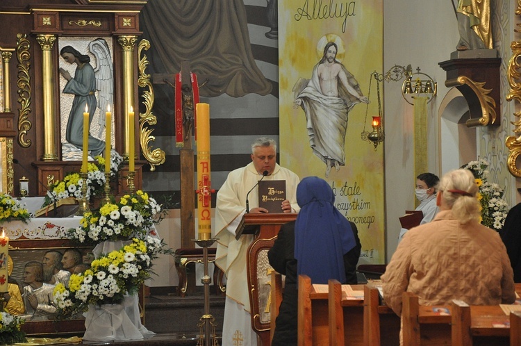 Maraton różańcowy ku czci JP II w Ostrożnicy