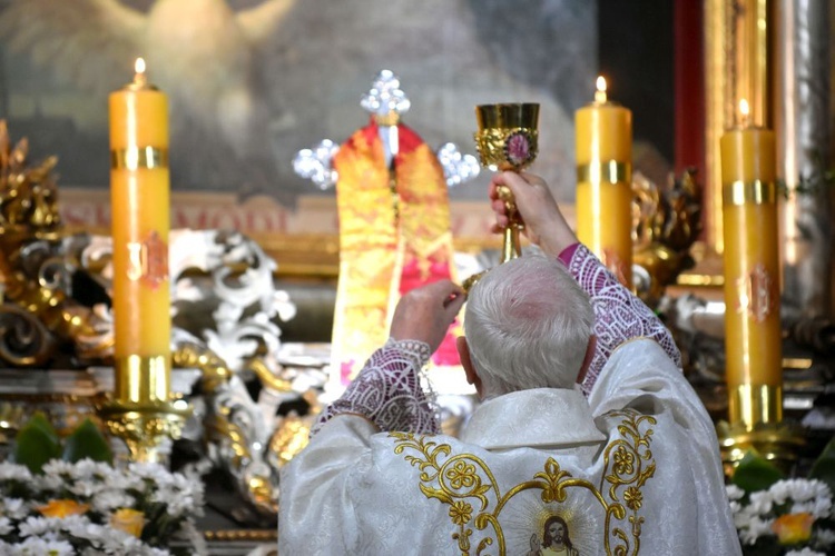 Msza św. z okazji 100. rocznicy urodzin Jana Pawła II