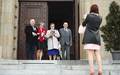 Jubileusze małżeńskie w ostatnich latach były mocnym rozpoczęciem familijnego świętowania w archidiecezji.