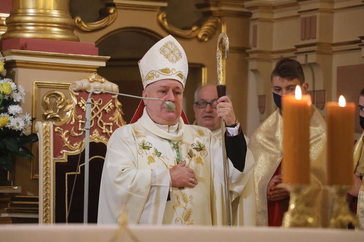 Obchody 100. urodzin św. Jana Pawła II w bazylice w Hałcnowie