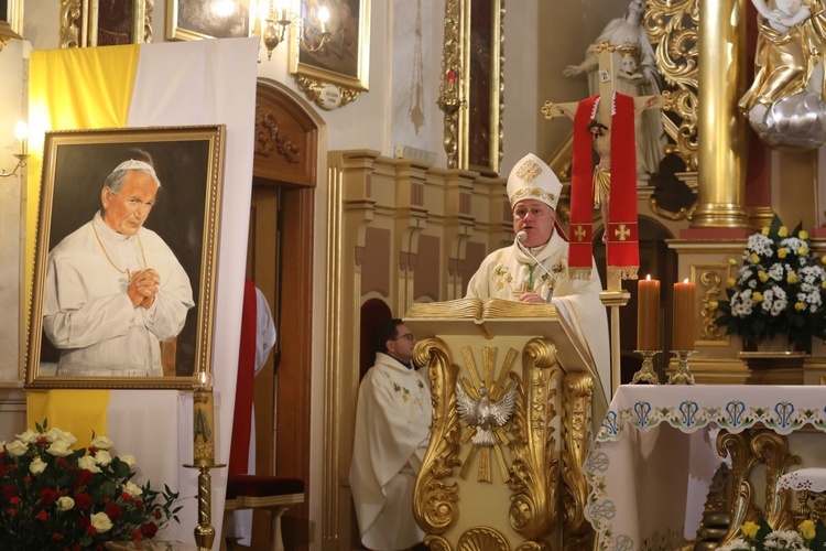 Obchody 100. urodzin św. Jana Pawła II w bazylice w Hałcnowie