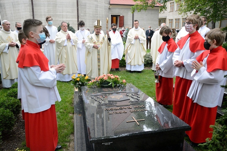 Pragnął służyć ludziom garnącym się do Boga