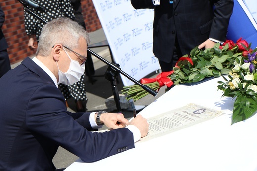 Ruszyła budowa centrum inżynierskiego wspomagania medycyny w Zabrzu