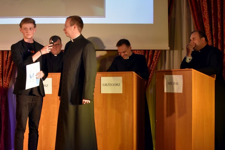 Pożegnanie diakonów w świdnickim WSD