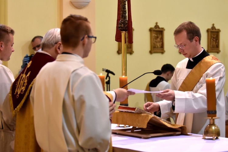 Pożegnanie diakonów w świdnickim WSD