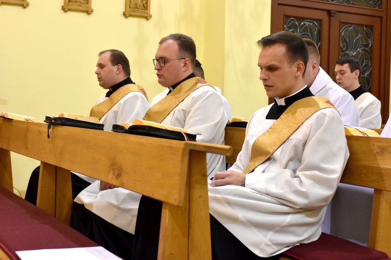 Pożegnanie diakonów w świdnickim WSD