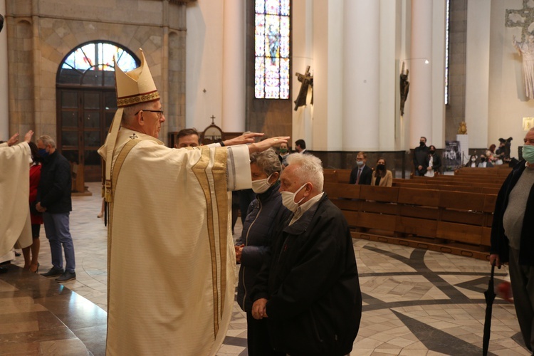 Katowice. Jubileusze małżeńskie w katedrze