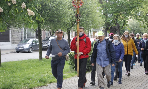 Tradycyjnie w poniedziałek przed zesłaniem Ducha Świętego "jaskółka" wyruszyła na szlak.