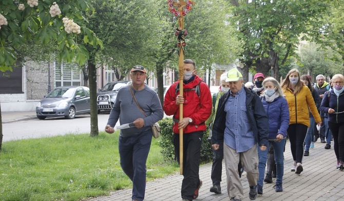 Tradycyjnie w poniedziałek przed zesłaniem Ducha Świętego "jaskółka" wyruszyła na szlak.