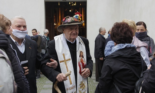 28. raz z ŁPP na Jasną Górę wyrusza ks. Ludwik Wnukowicz. Jak obiecał - przejdzie tyle, ile da radę, ale przed obraz na pewno dojdzie.