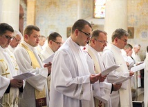 ▲	Wikariusze w większości rozpoczną pracę w nowych wspólnotach pod koniec wakacji.